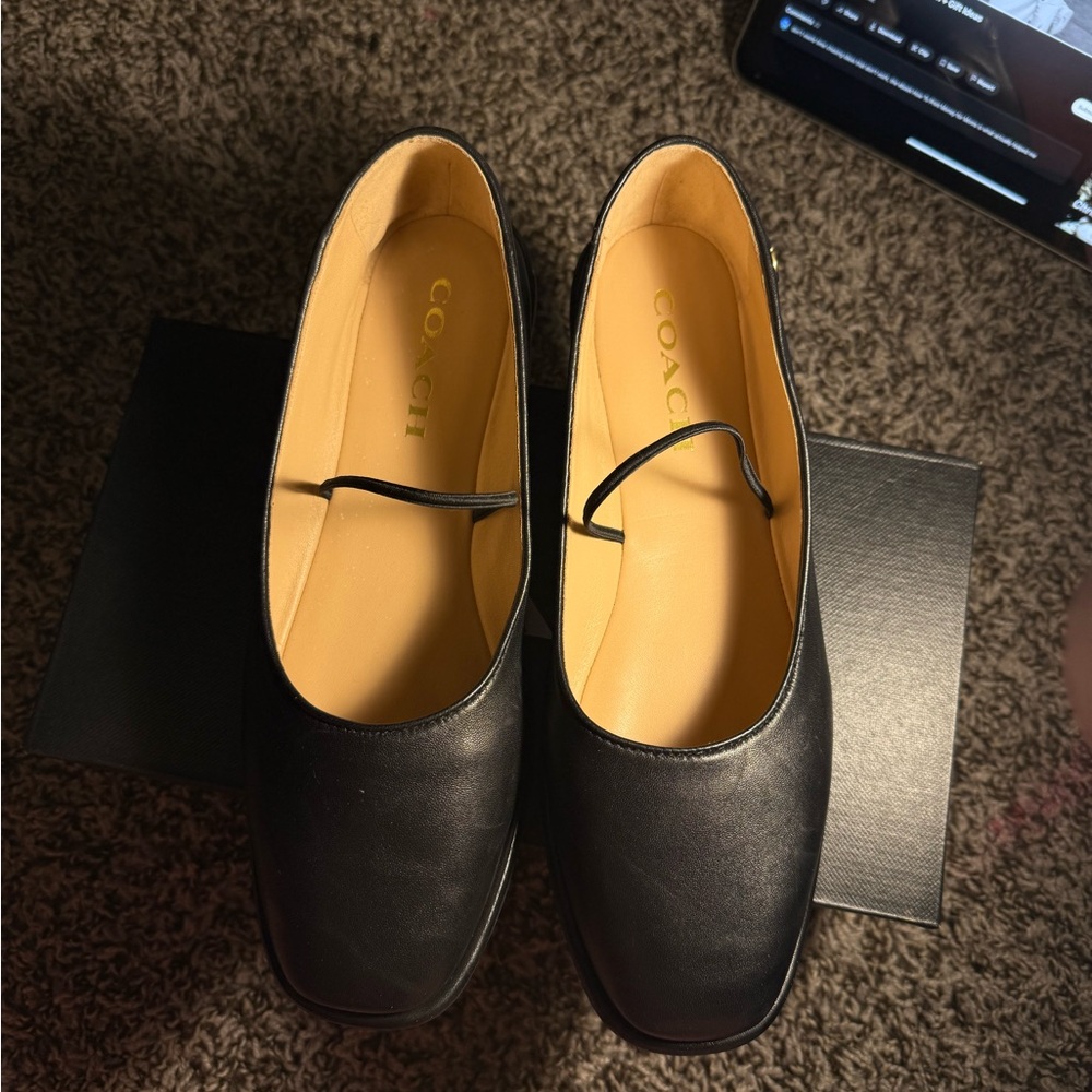COACH 
SIZE 7.5